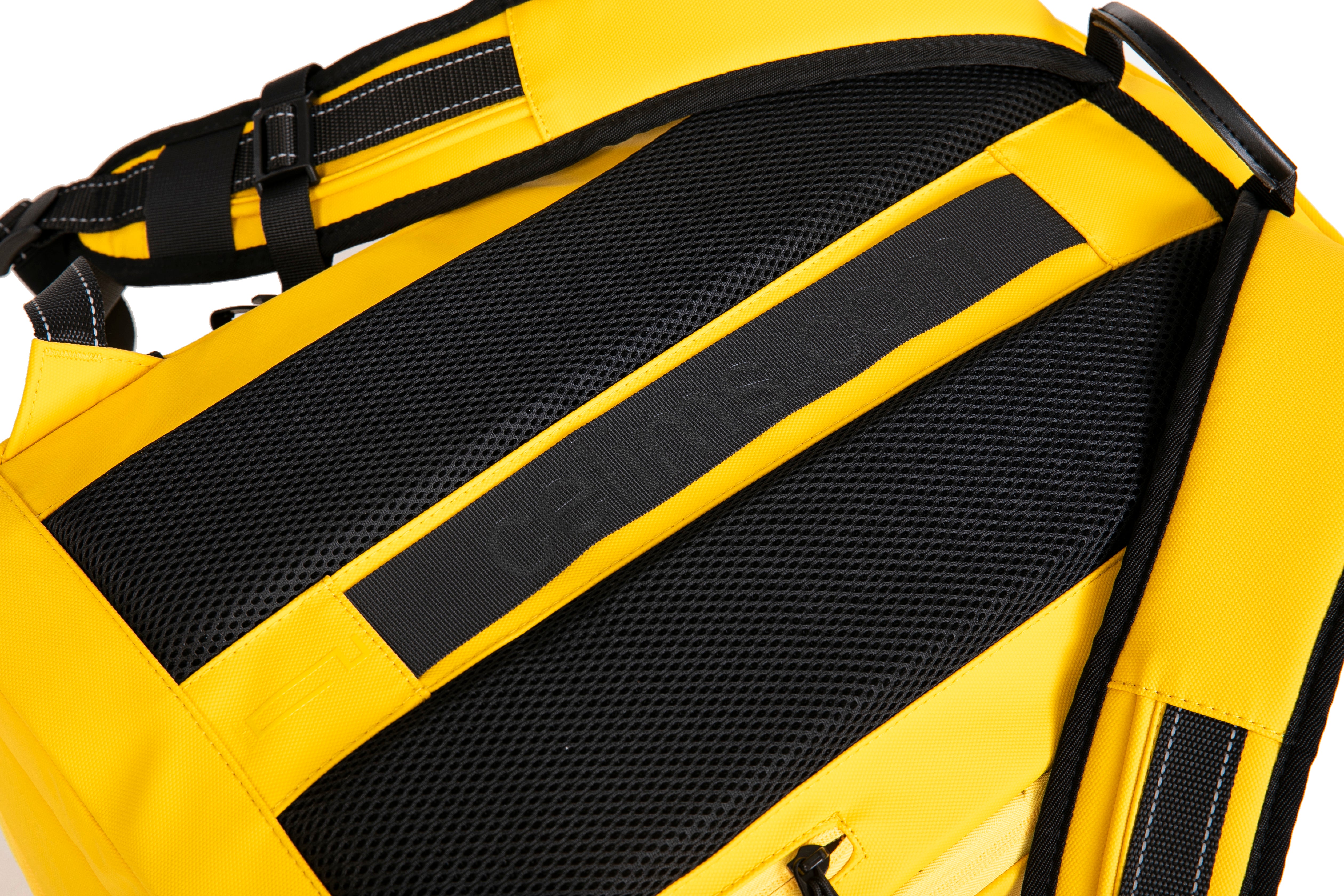 Vacuum compressible backpack – With or without pump