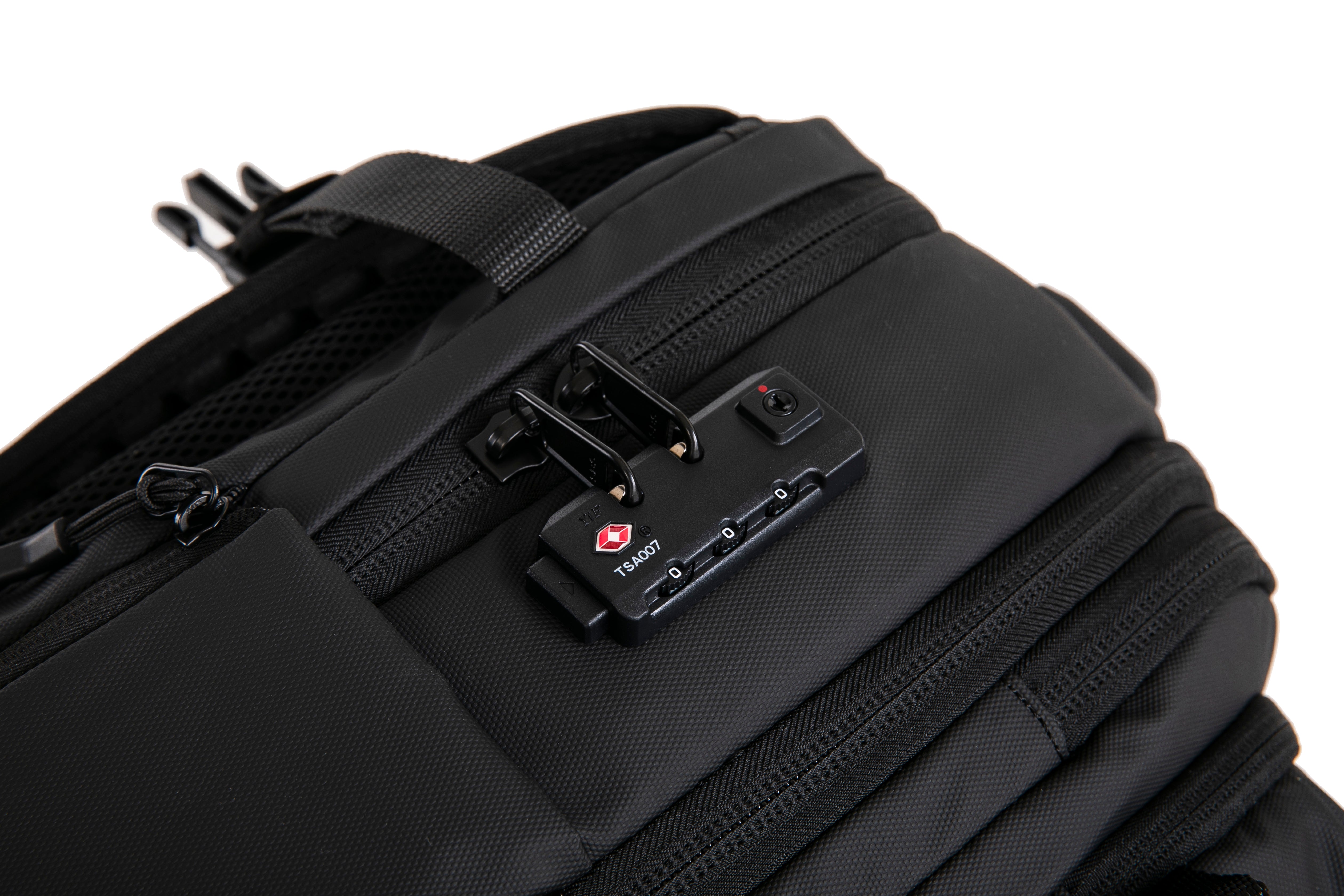 Vacuum compressible backpack – With or without pump