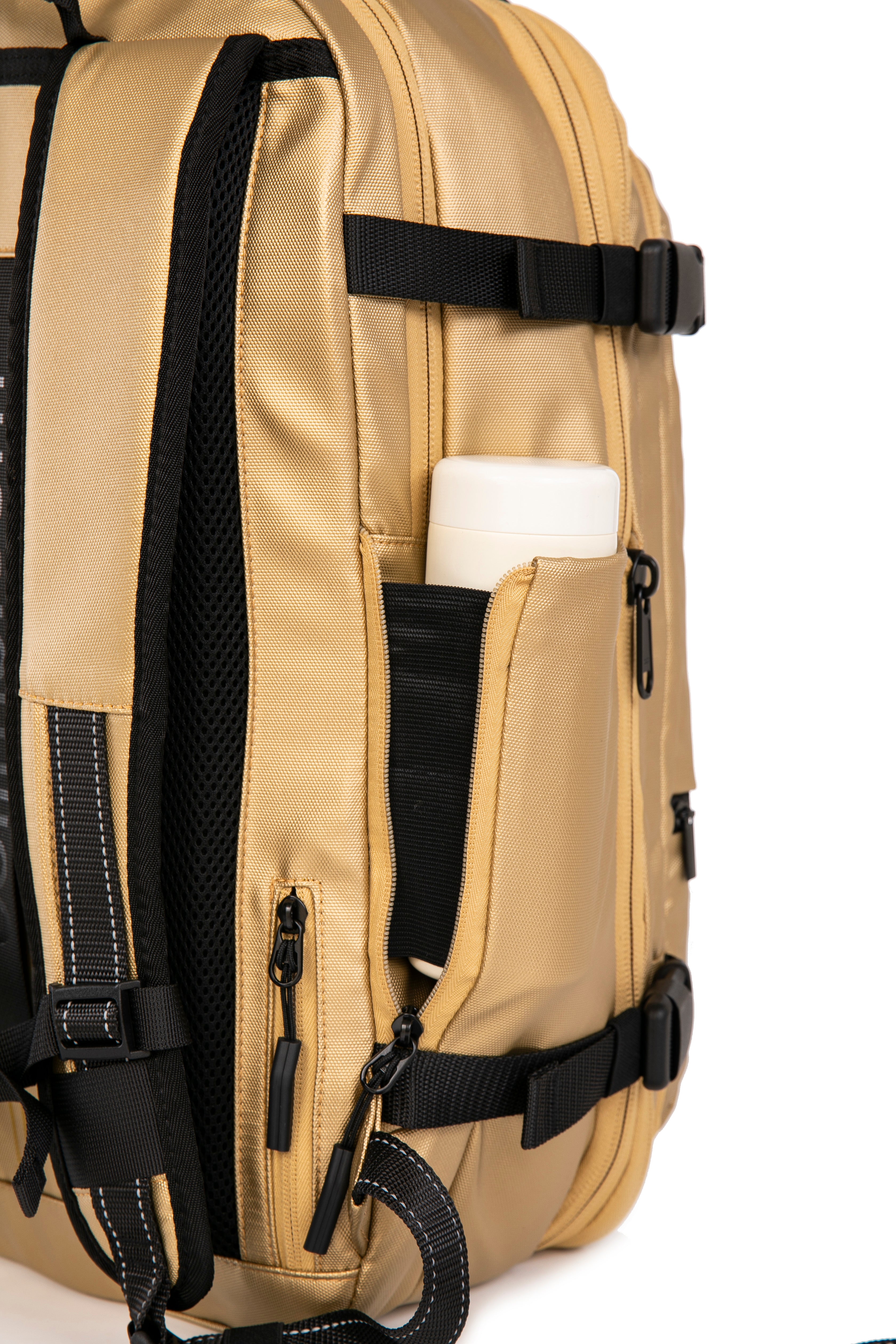 Vacuum compressible backpack – With or without pump