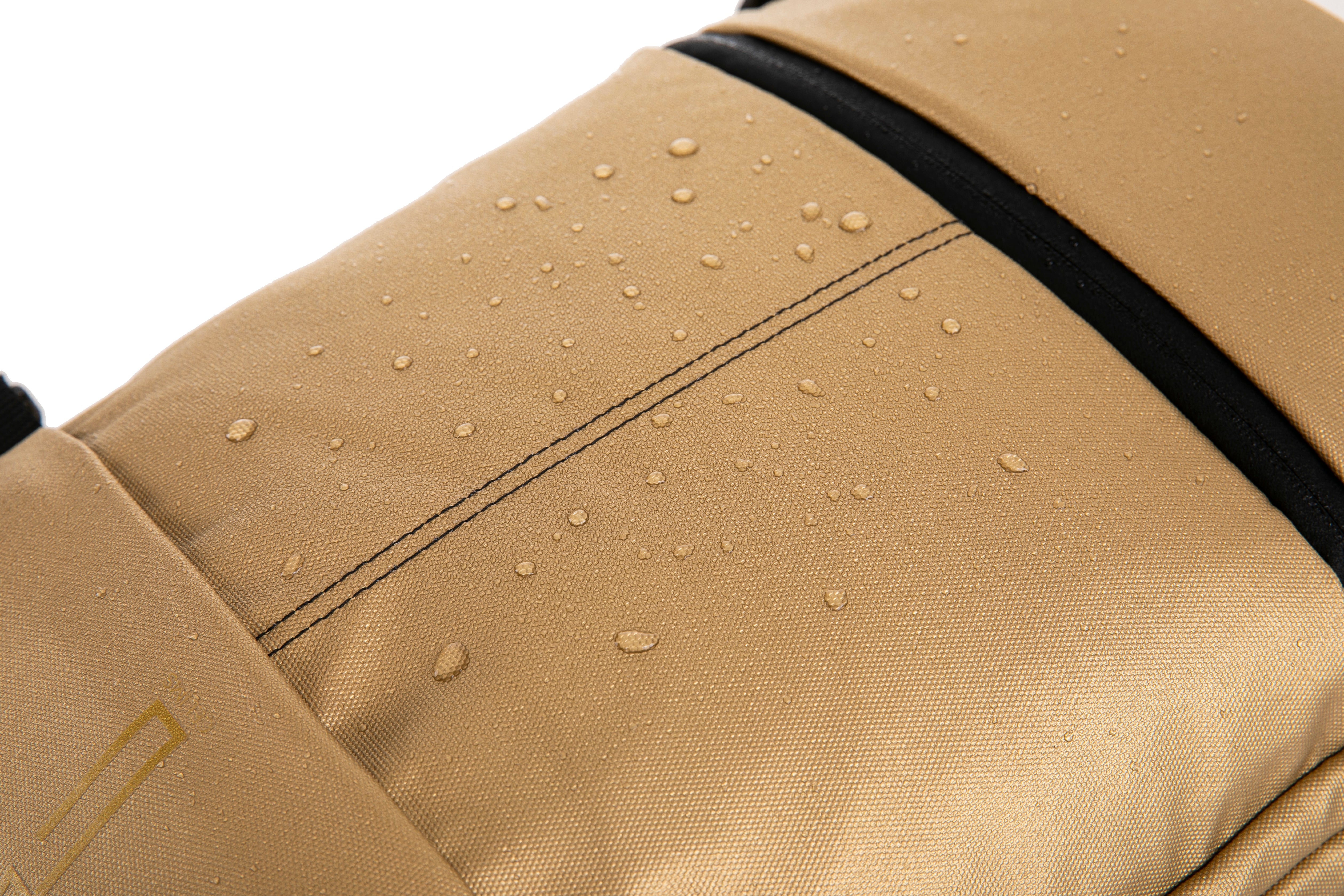 Vacuum compressible backpack – With or without pump