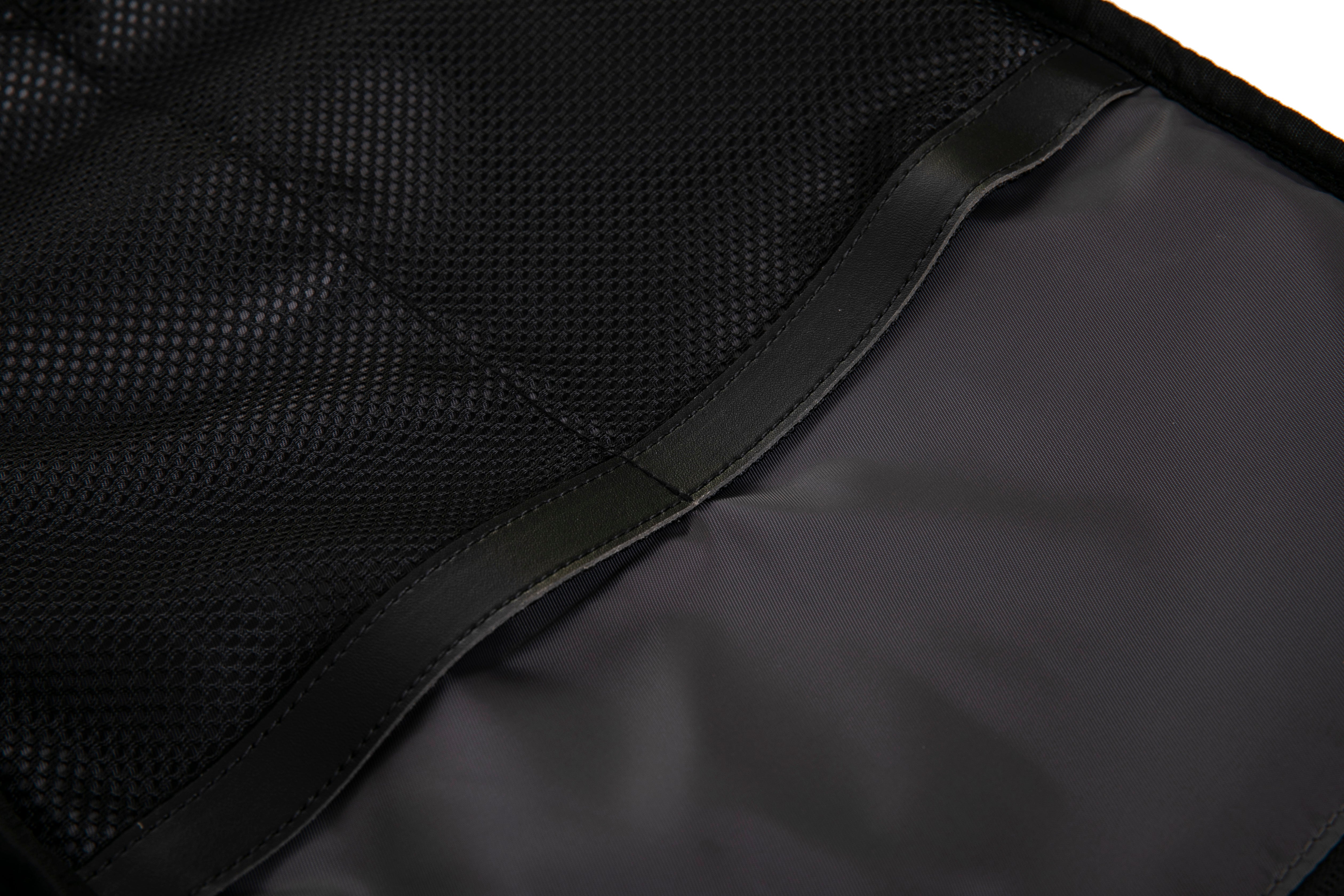 Vacuum compressible backpack – With or without pump