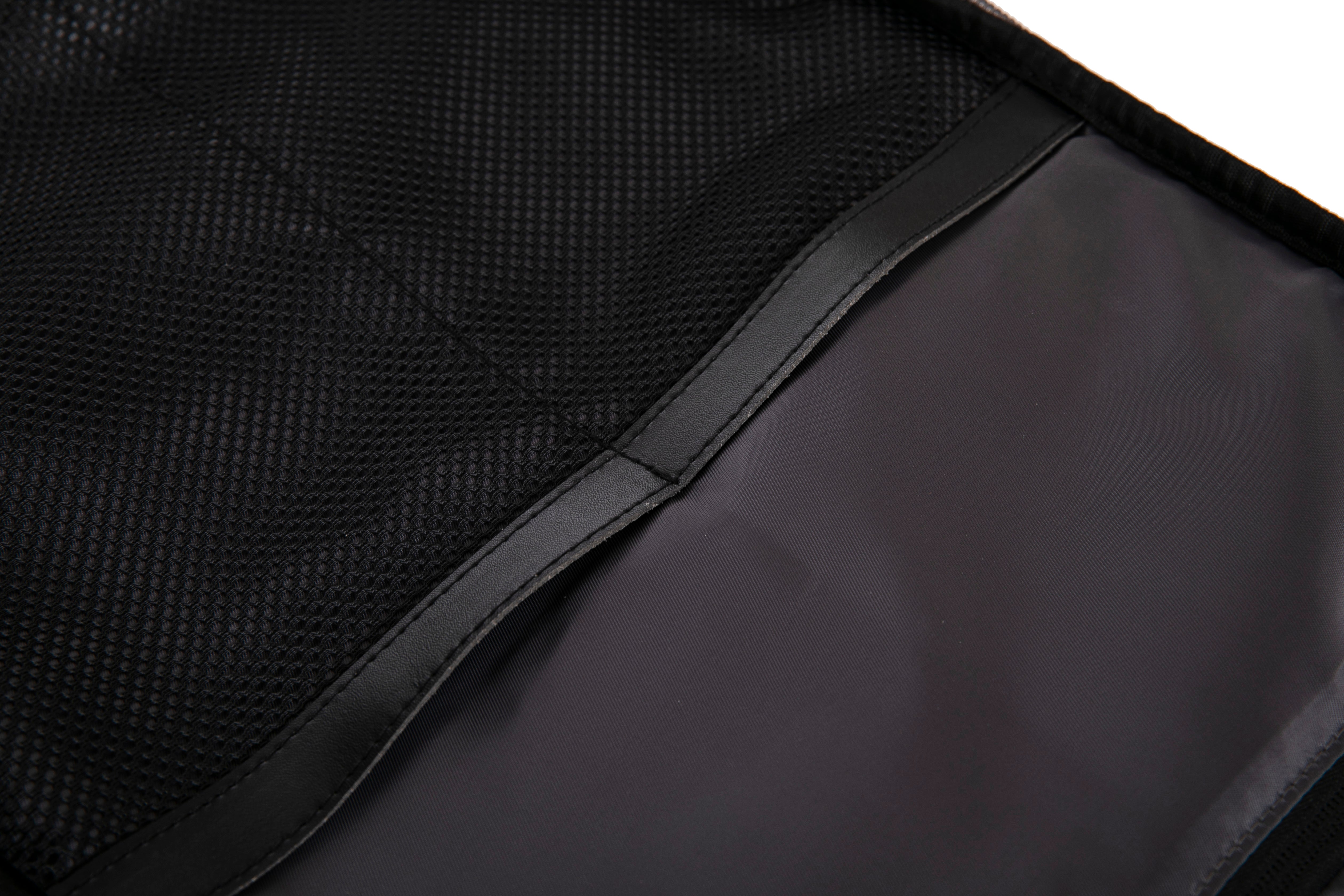 Vacuum compressible backpack – With or without pump
