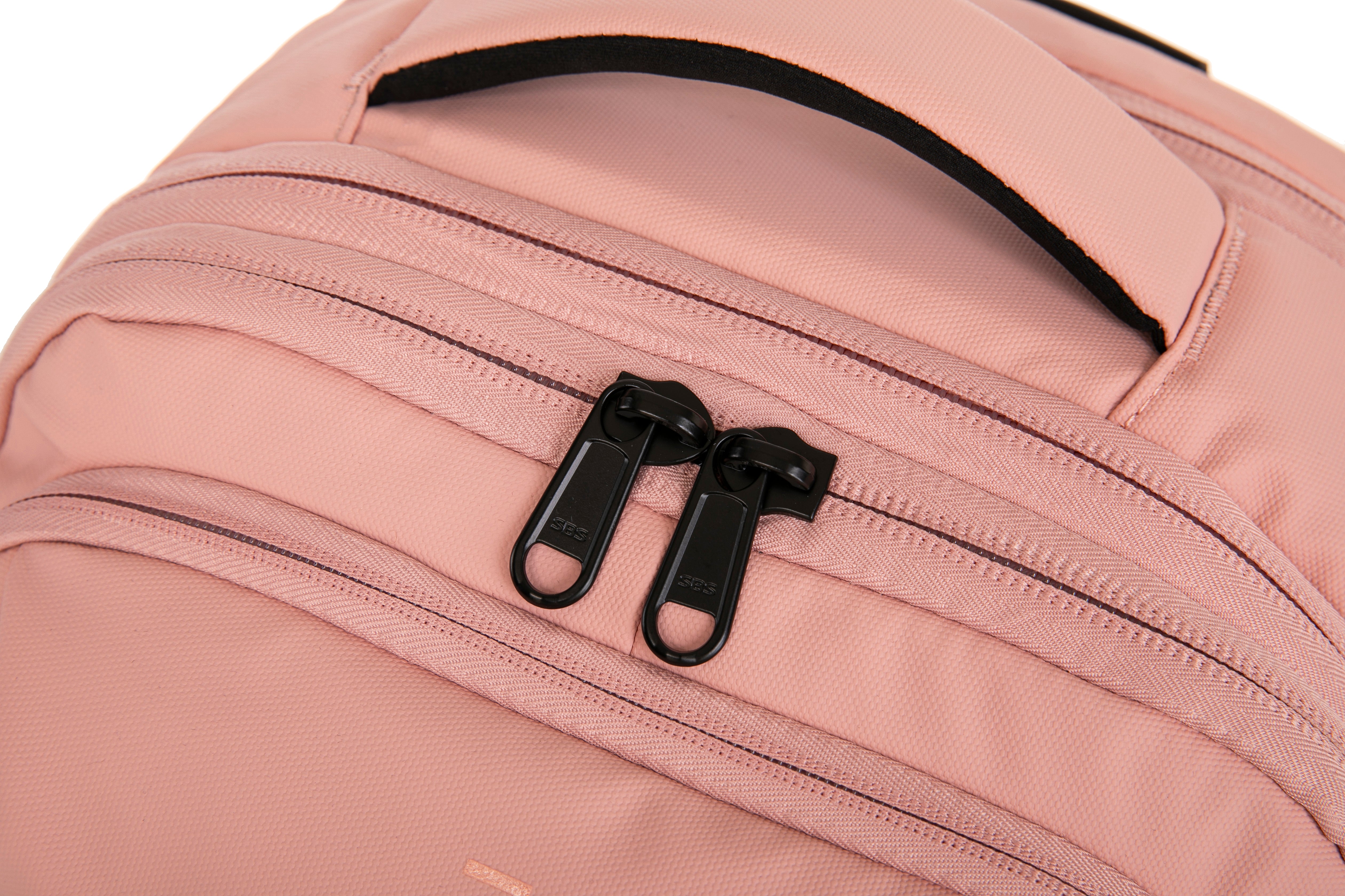 Vacuum compressible backpack – With or without pump