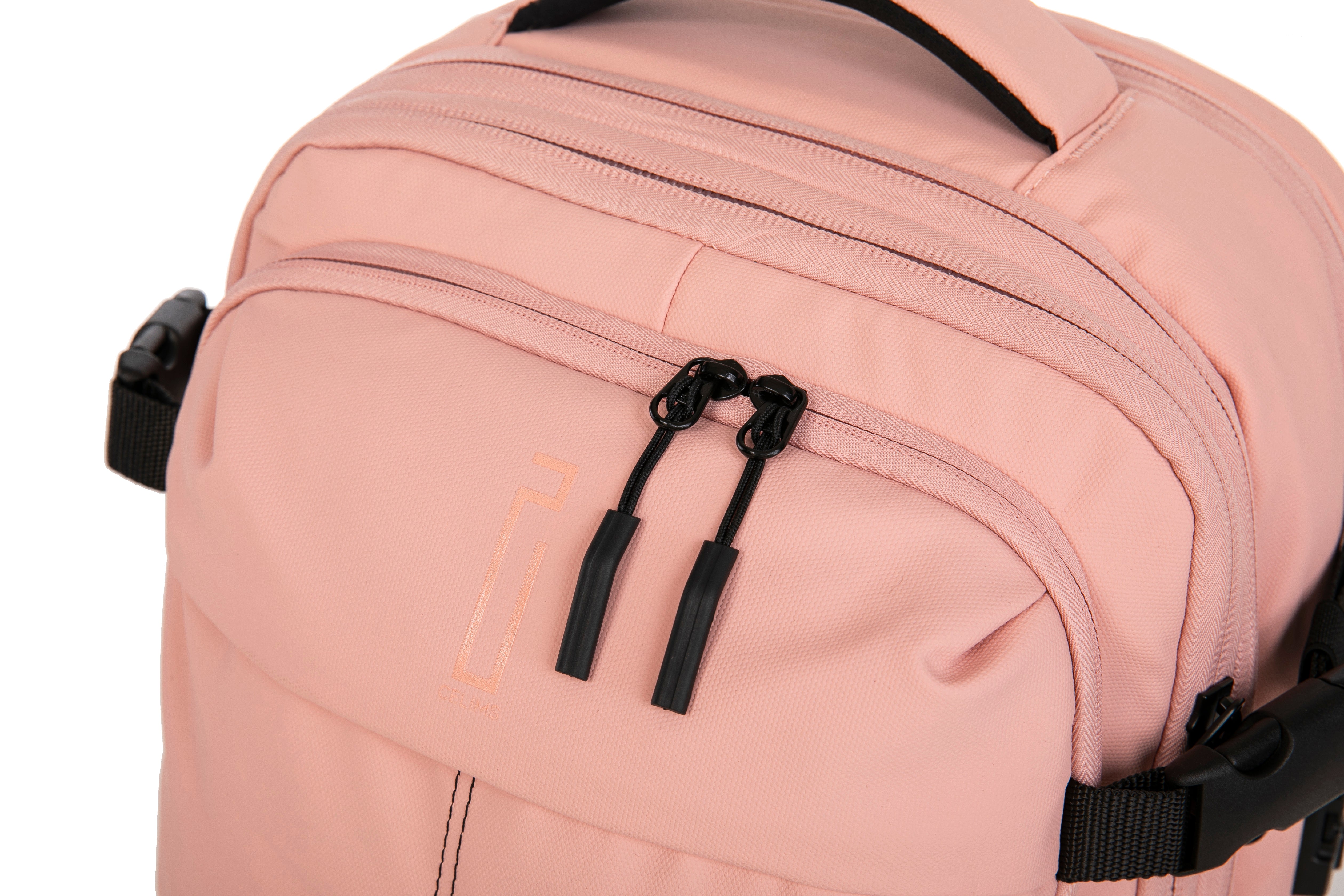 Vacuum compressible backpack – With or without pump