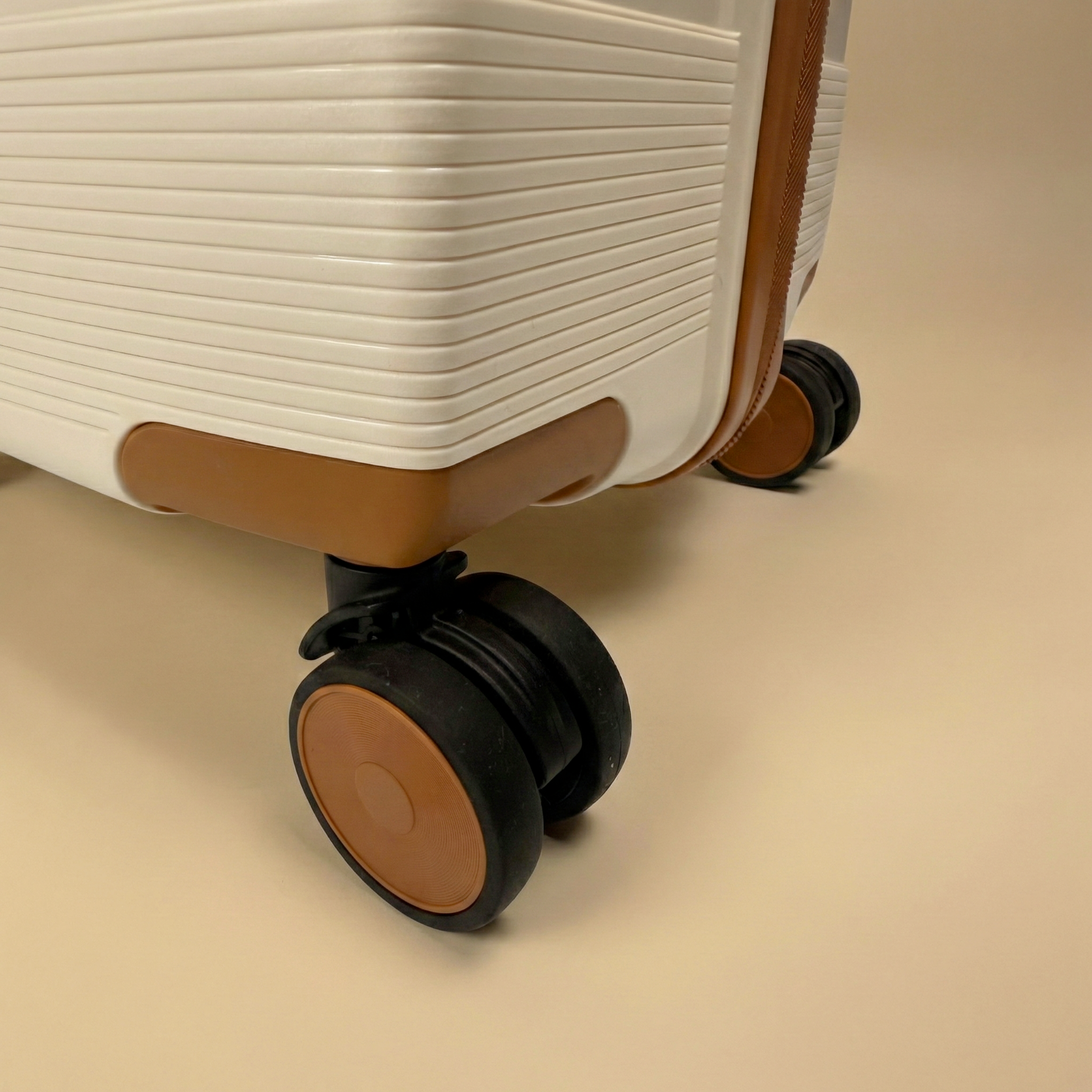 Set 3 Valises – Polypropylène (XL-75cm) (L-65cm) (S-55cm) – Beige