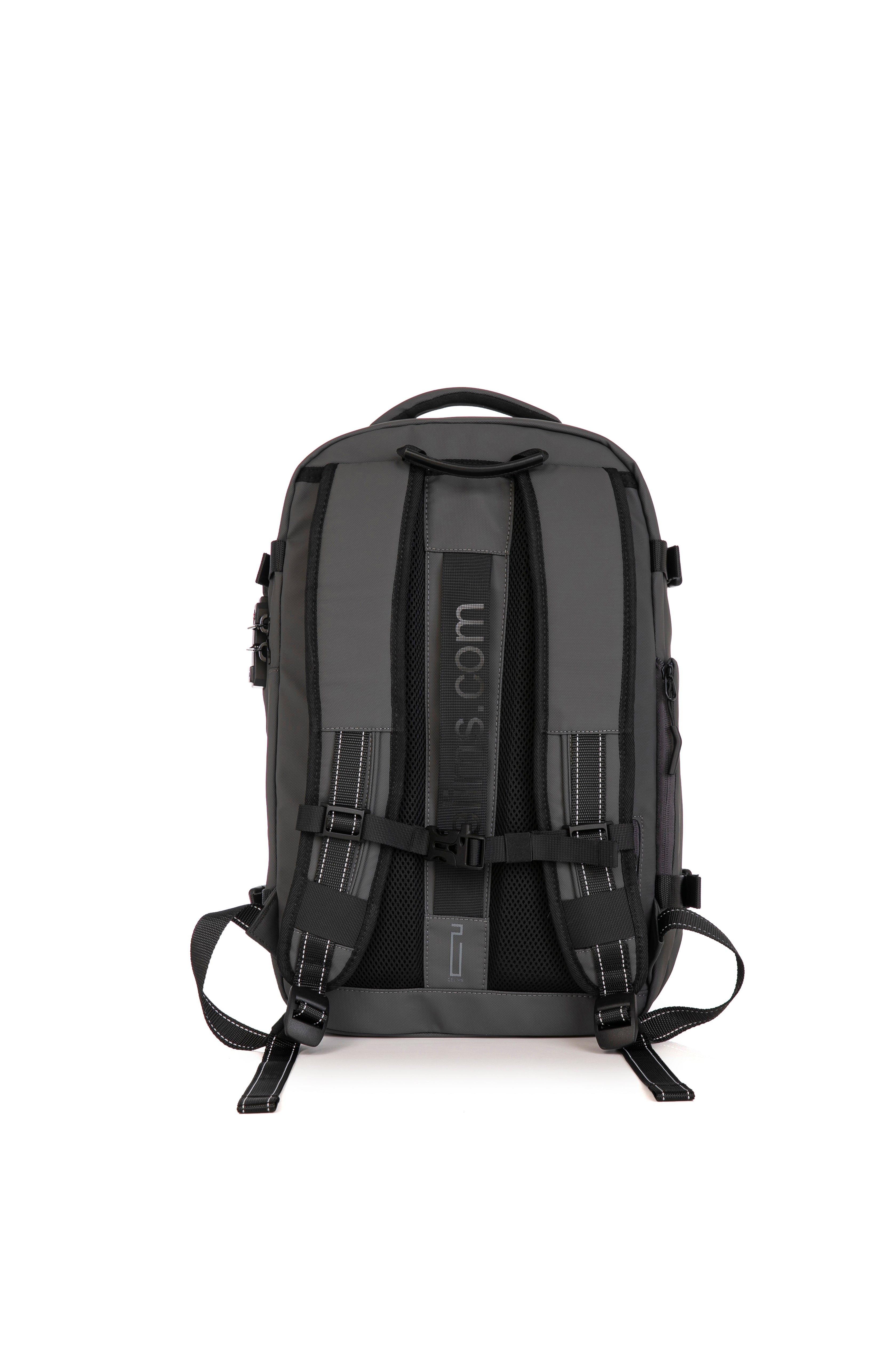 Vacuum compressible backpack – With or without pump
