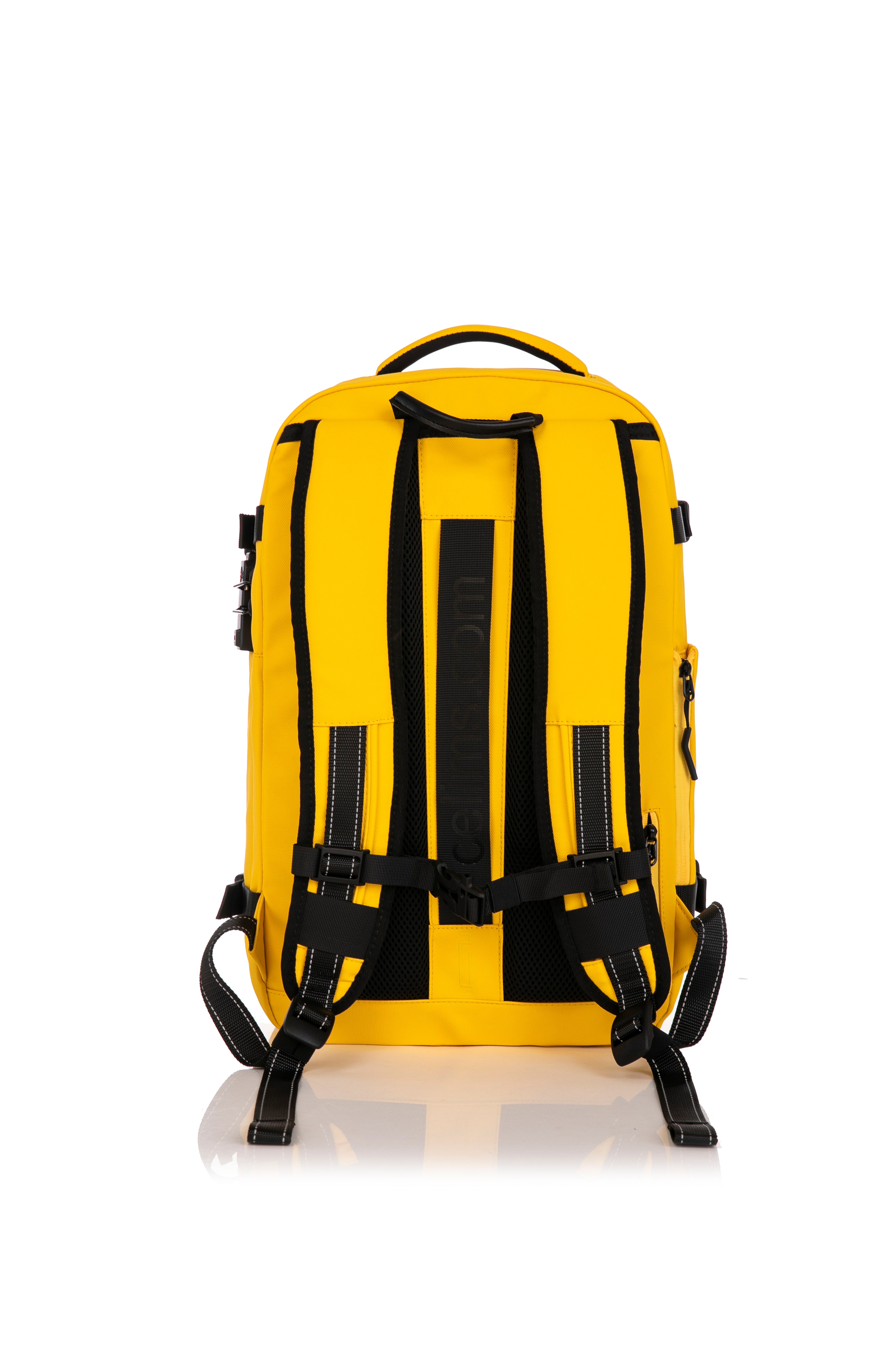 Vacuum compressible backpack – With or without pump