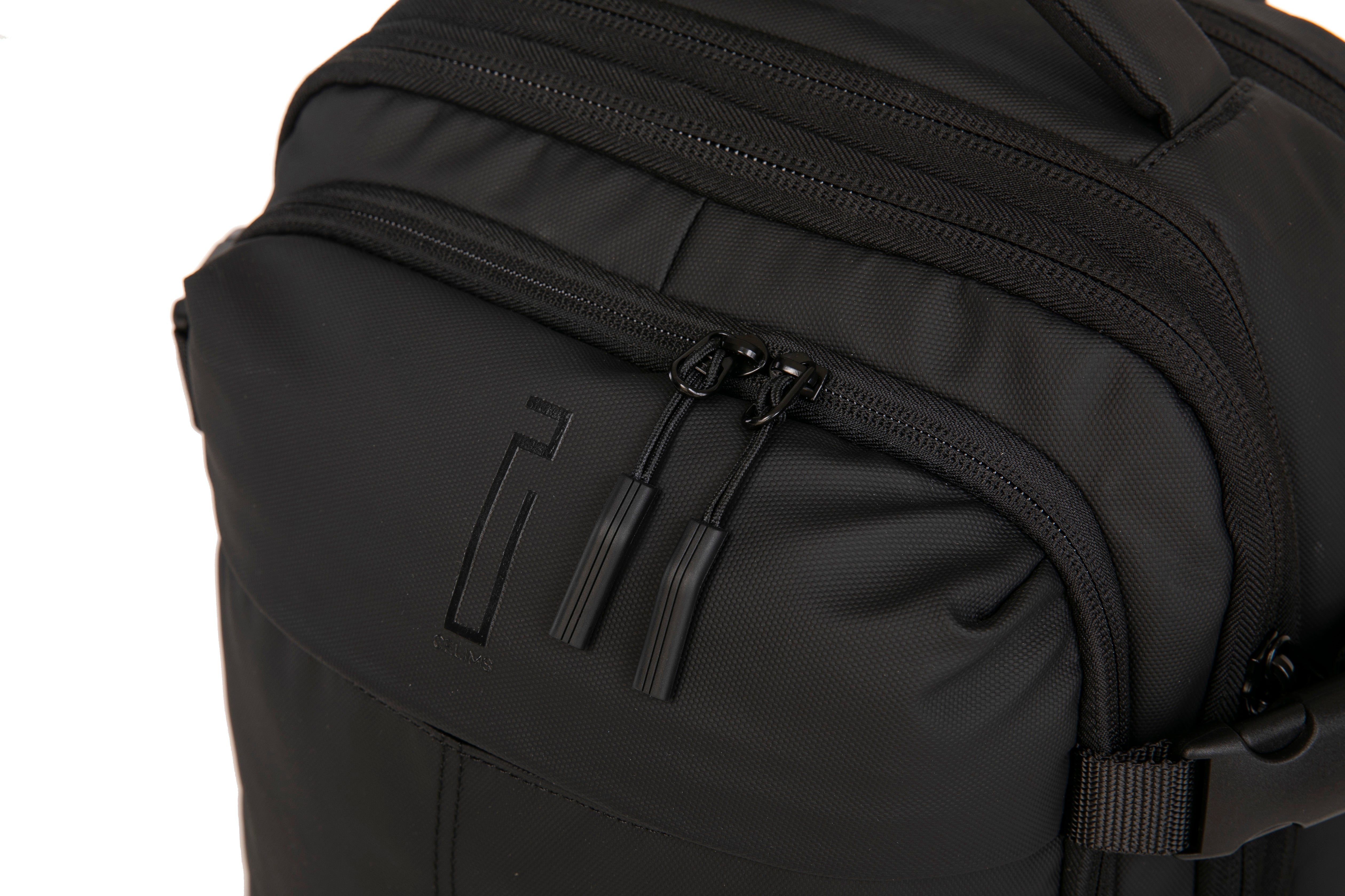 Vacuum compressible backpack – With or without pump
